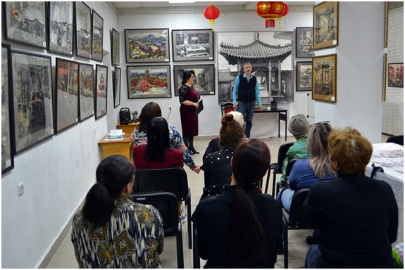 21 марта 2024 года в выставочном зале Дома народного творчества и ремёсел открылась необычная выставка «Китай глазами художника».