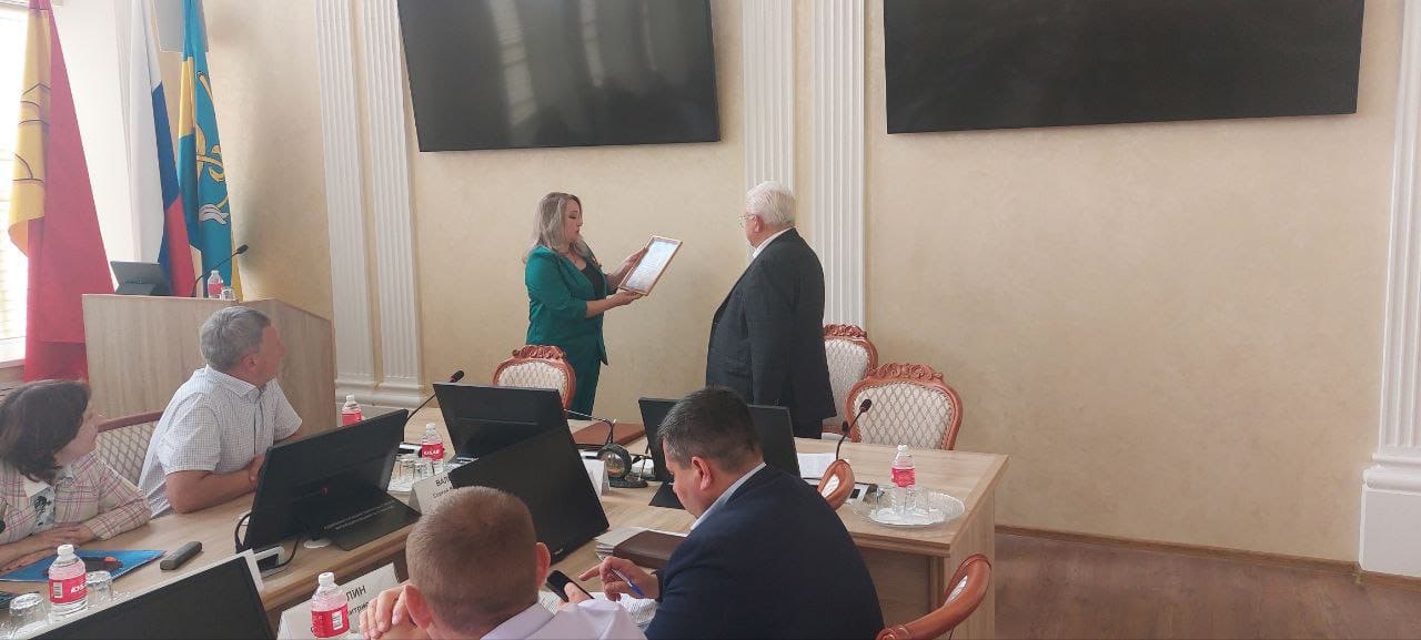 5 мая глава Богучарского муниципального района Кузнецов Валерий Василевич провел расширенное оперативное совещание.
