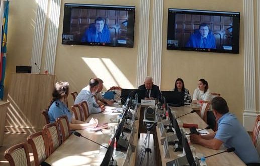 27 мая 2025 года в общественной приёмной Губернатора Воронежской области в Богучарском муниципальном районе приём граждан в режиме видео-конференц-связи провел министр дорожной деятельности Воронежской области Максим Анатольевич Оськин.