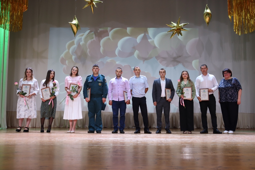 28 июня в районном Дворце культуры «Юбилейный» прошел районный праздник «Молодежь – наше будущее».