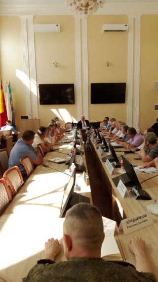 2 июня глава Богучарского муниципального района Кузнецов Валерий Васильевич провел расширенное оперативное совещание. 2 июня глава Богучарского муниципального района Кузнецов Валерий Васильевич провел расширенное оперативное совещание.
